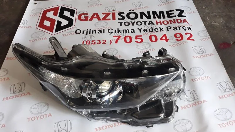 2015 Toyota Auris Çıkma Far