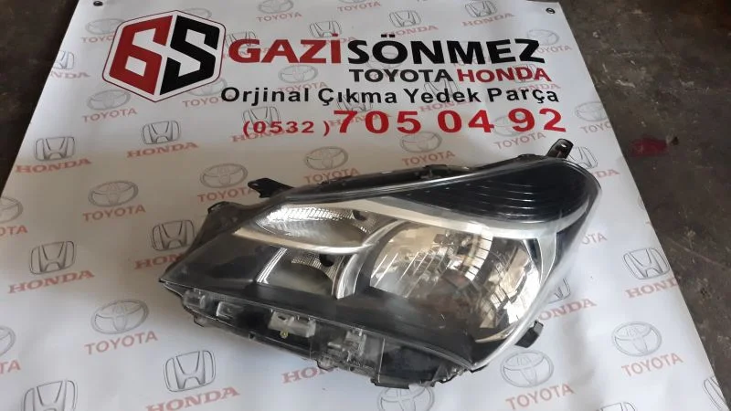 2015 Toyota Yaris Çıkma Orijinal Far