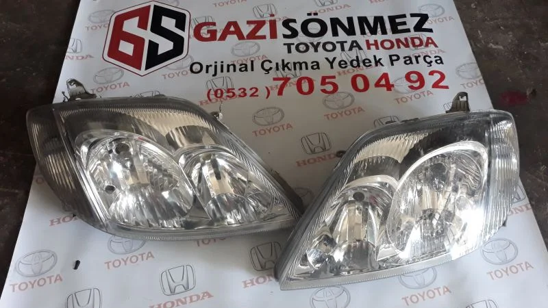 2005 Toyota Corolla Çıkma Far