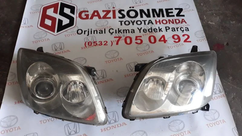 2006 Toyota Avensis Çıkma Sağ Sol Far