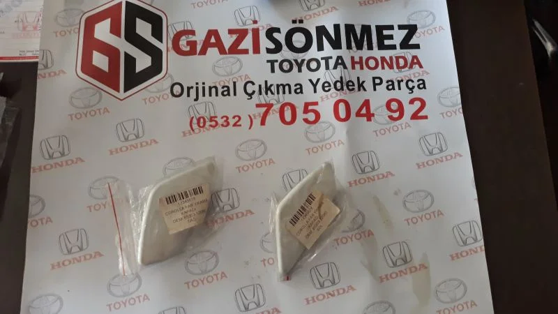 2011-2013 Toyota Corolla Far Yıkama Kapağı