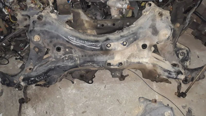 2008-2013 Toyota Corolla Çıkma Alt Travers