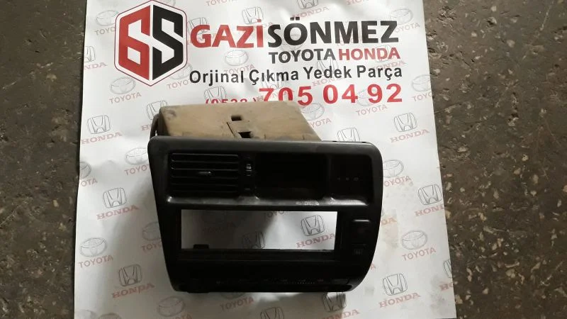 101 Toyota Corolla Ön Teyp Paneli