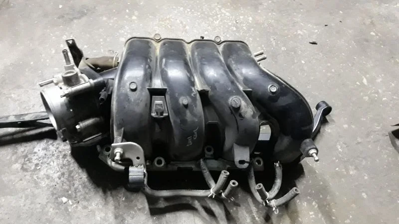 2011-2013 Toyota Corolla Çıkma 1,6 Benzinli Emme Manifoltu