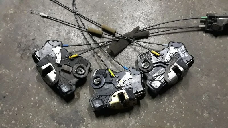 2008-2013 Toyota Corolla Çıkma Kapı Kiliti