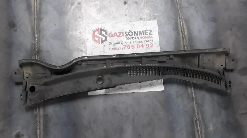 2013-2015 Toyota Corolla Ön Cam Izgarası