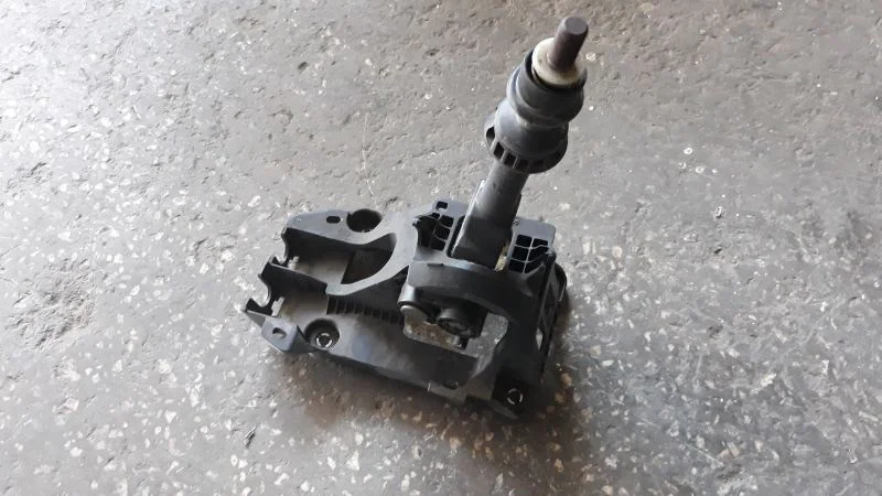 2013-2015 Toyota Corolla Çıkma Vites Kulesi