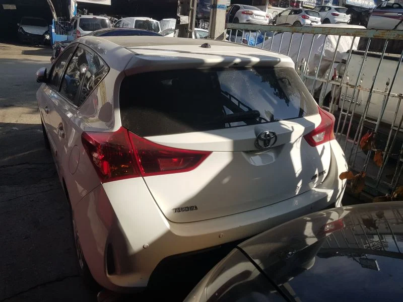 2013-2016 Toyota Auris Kesme Arka Komple