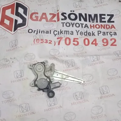 Toyota Corolla Sağ Arka Cam Krikosu - 2009