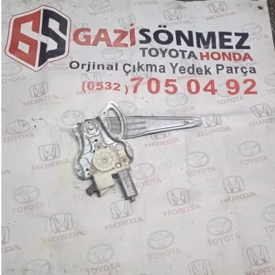Toyota Corolla Sağ Arka Cam Krikosu - 2006