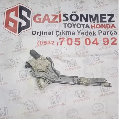 Toyota Corolla Sol Ön Cam Krikosu - 2006