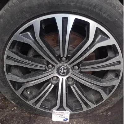 Toyota Corolla 17 İnç Jant 2022 Uyumlu